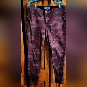 DEMOCRACY TWILL CAMO PANTS SIZE 14